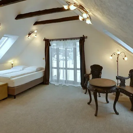 Zamecka Fortovna Obora - Forester House Апартаменты