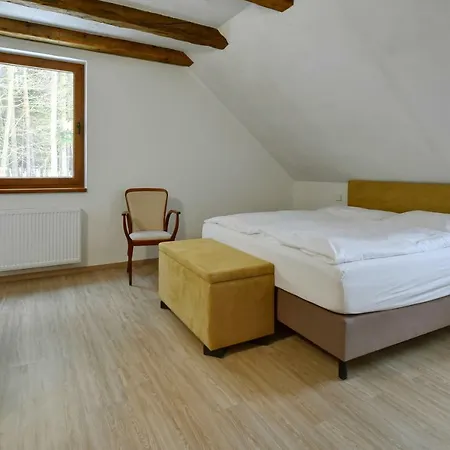 Zamecka Fortovna Obora - Forester House