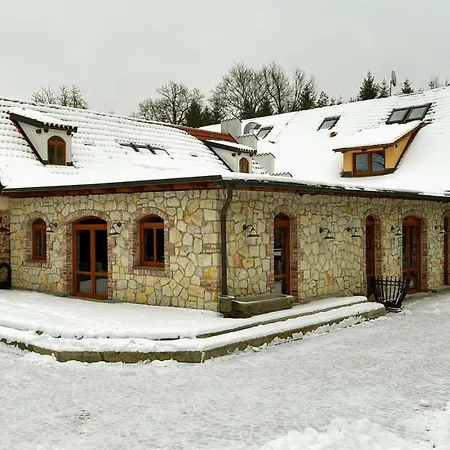 Zamecka Fortovna Obora - Forester House Appartamento