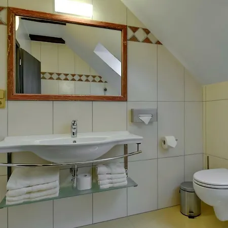 Zamecka Fortovna Obora - Forester House Апартаменты Kaznejov