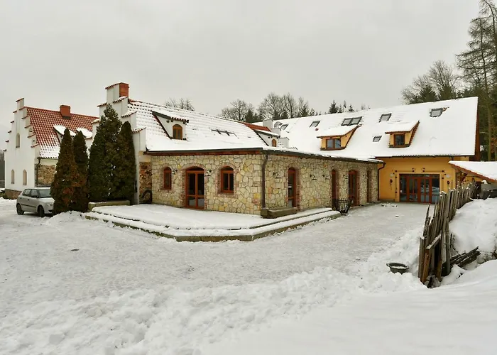아파트 Zamecka Fortovna Obora - Forester House