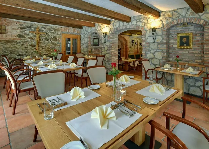 아파트 Zamecka Fortovna Obora - Forester House