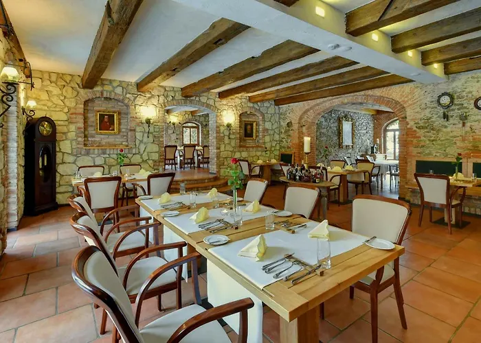아파트 Zamecka Fortovna Obora - Forester House
