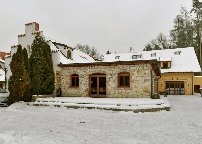 Zamecka Fortovna Obora - Forester House *
